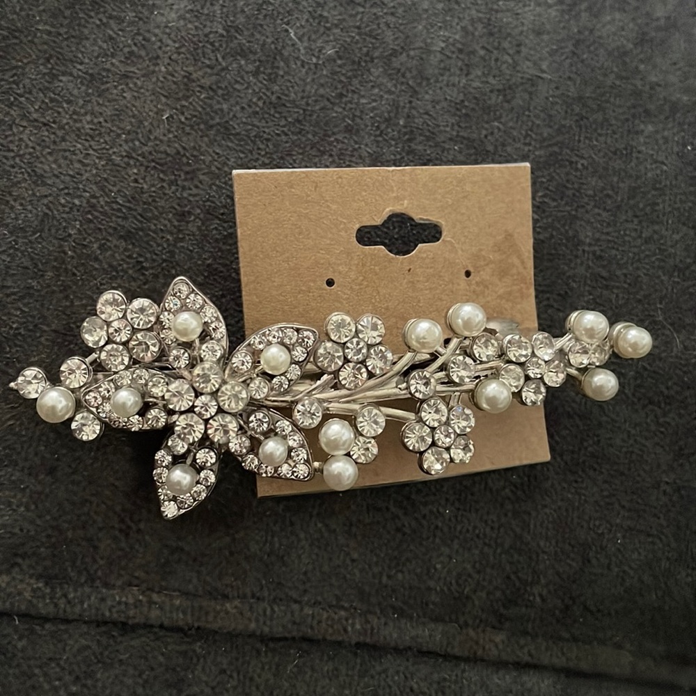 Pearl and rhinestone hair clip